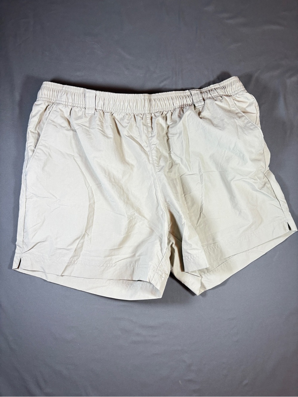 Women Columbia Shorts / Size Large